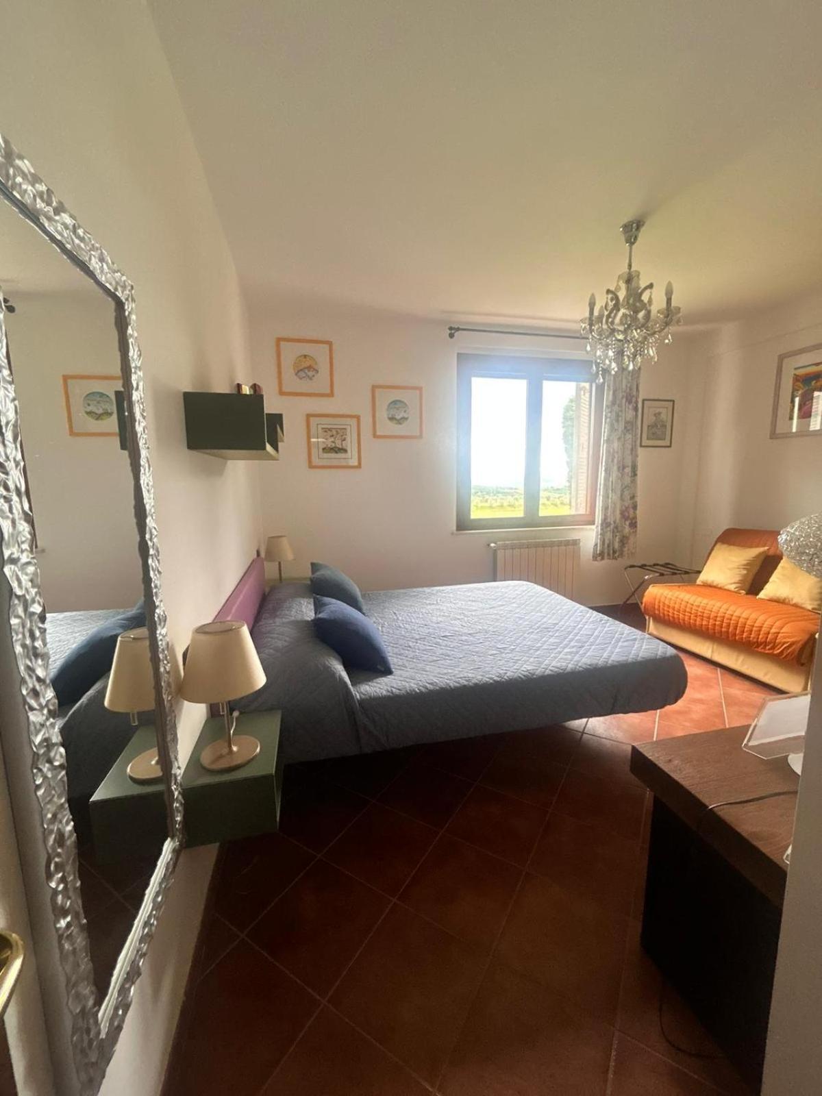 Casa Paola Nel Chianti Bed & Breakfast Кастелнуово Берарденга Стая снимка